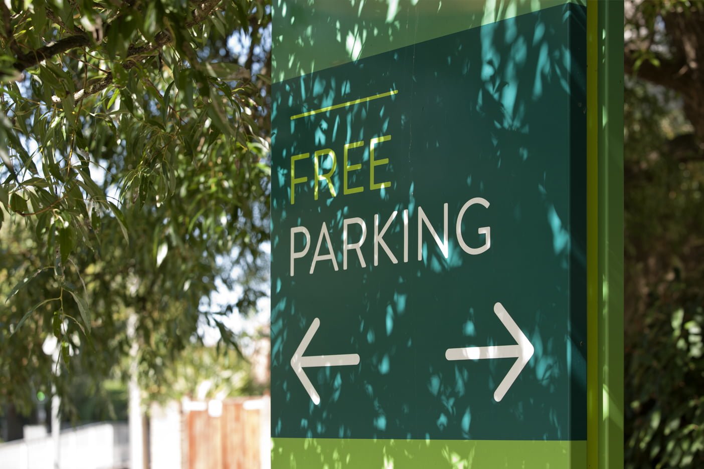 free parking way-finding signage for crown glass shopping centre