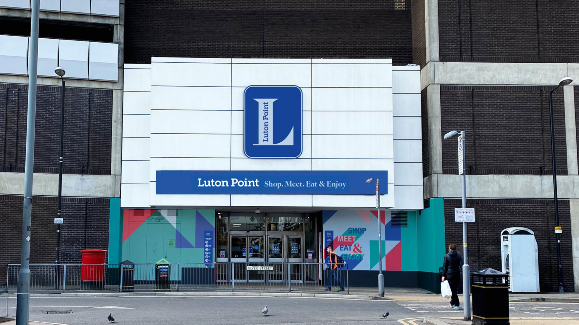 Luton Point shopping centre entrance graphics